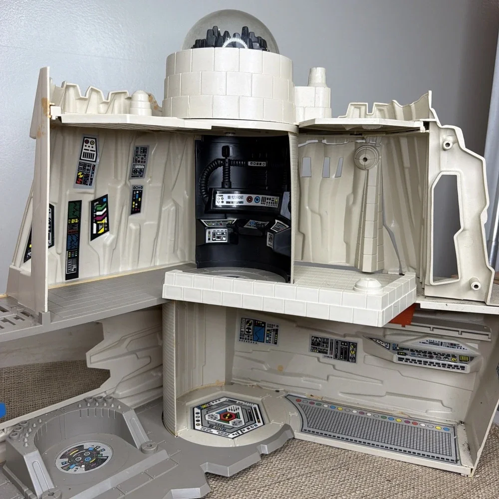 Robo Force Fortress Of Steele Ideal vintage playset, 4 Figurines, and orig box
